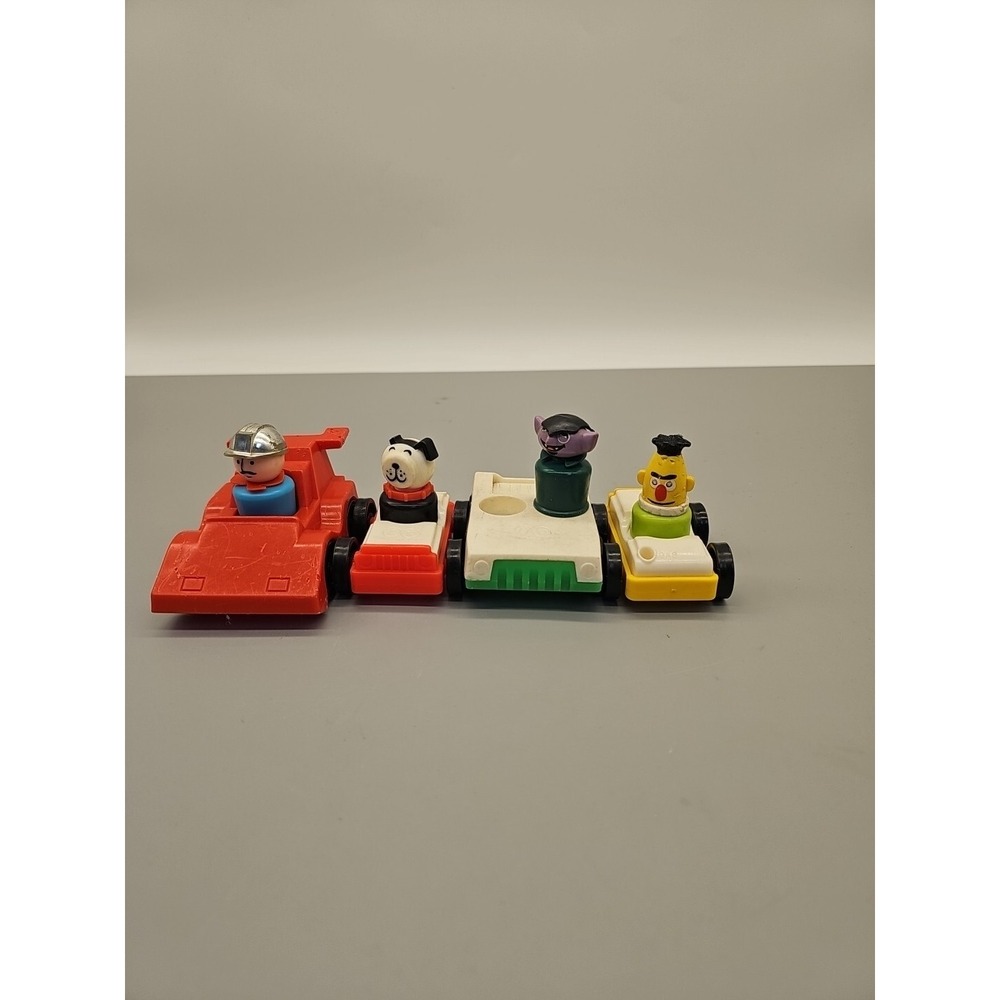 Vintage FISHER PRICE TOYS 4x little‎ figures and 4x cars Count Dog Bert Worker